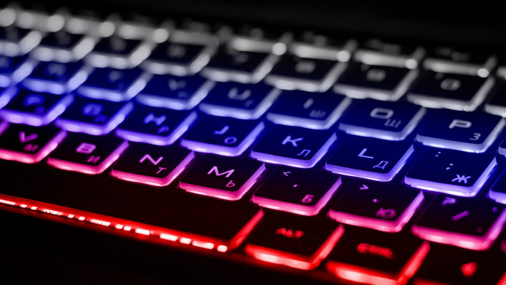 Backlight-Russia-flag-cyber-computer-keyboard-red-white-blue-US-attack